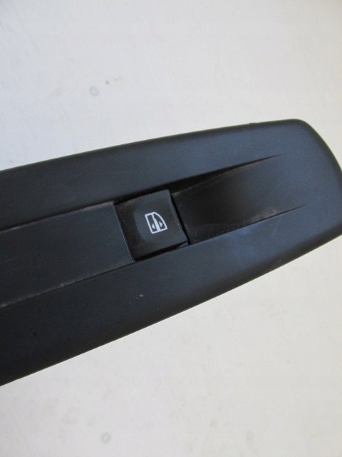 фото №3, Панель скло кнопка правий перед renault scenic