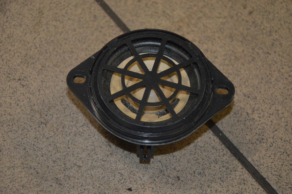 фото №1, Audi a4 b8 динамик 8t0035397