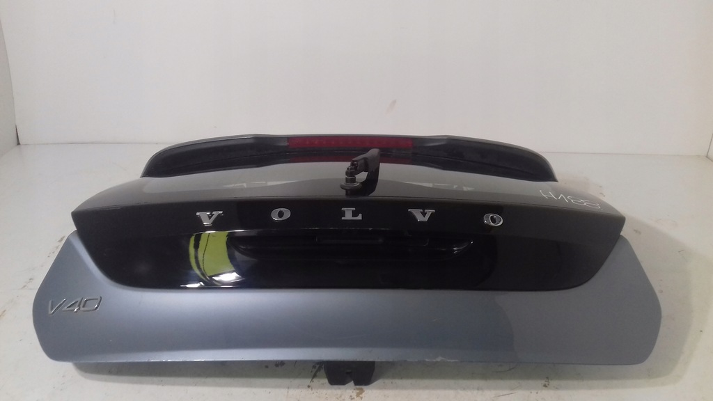 фото №7, Volvo v40 / 2019 крышка багажника задняя h188