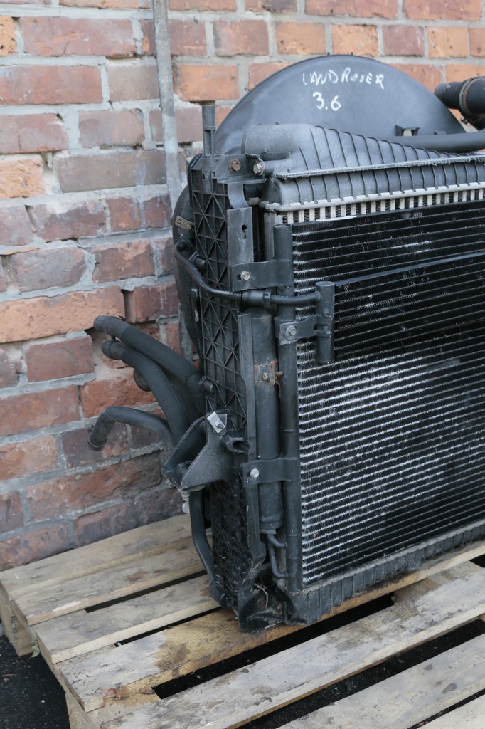 фото №3, Радиатор land rover discovery iv 3.0 d 3.6