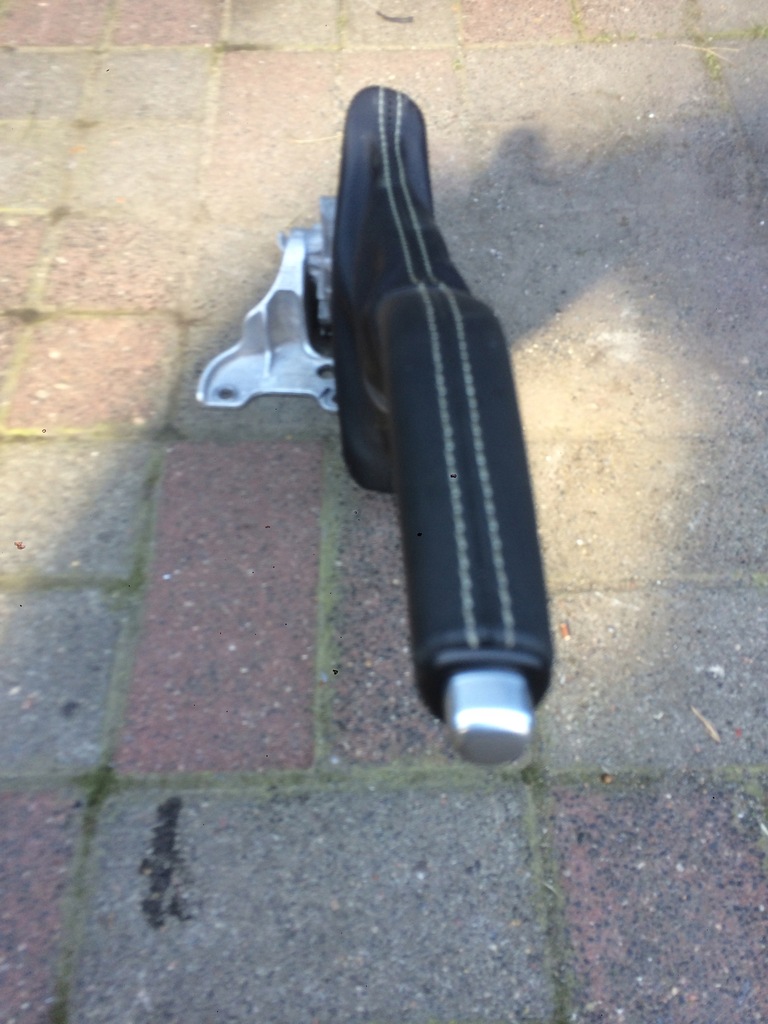 фото №1, Volvo v40 19r важіль ручного r design