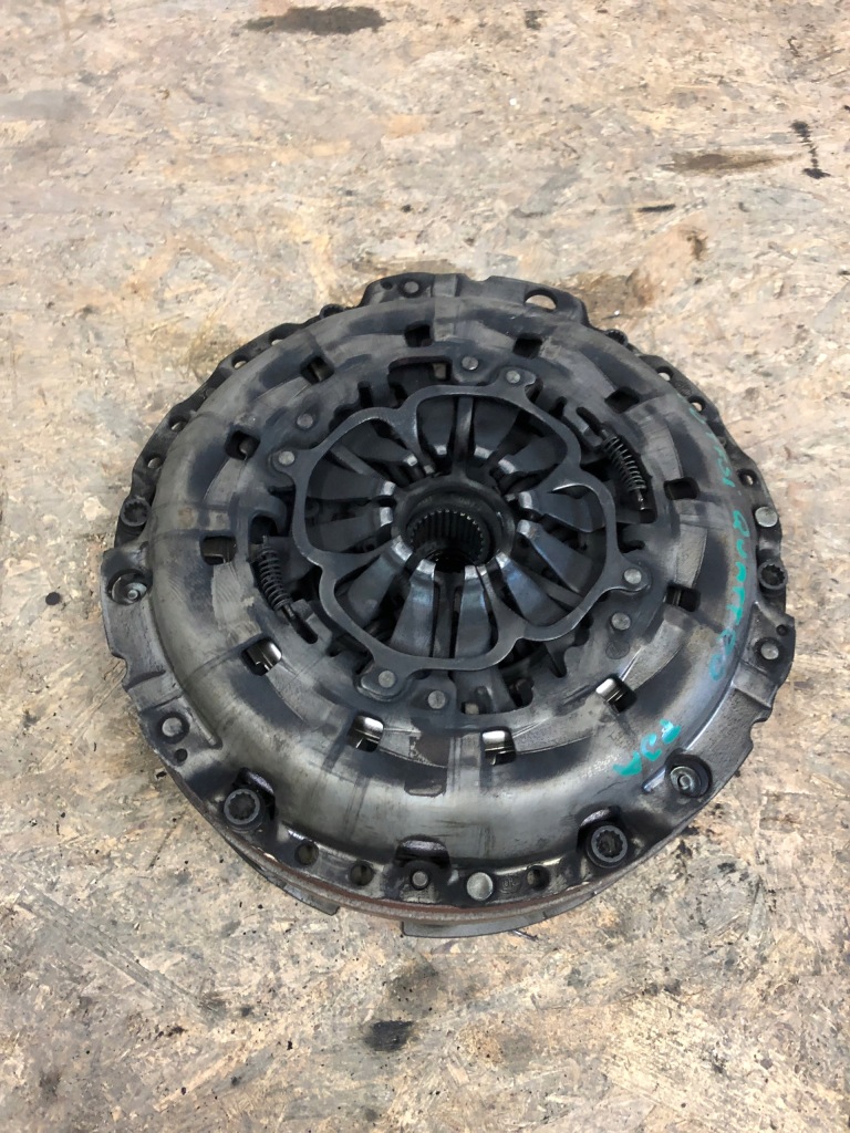 Audi a4 a5 q5 2.0tfsi маховик з двома масами зчеплення 0b2105266ad в Україні