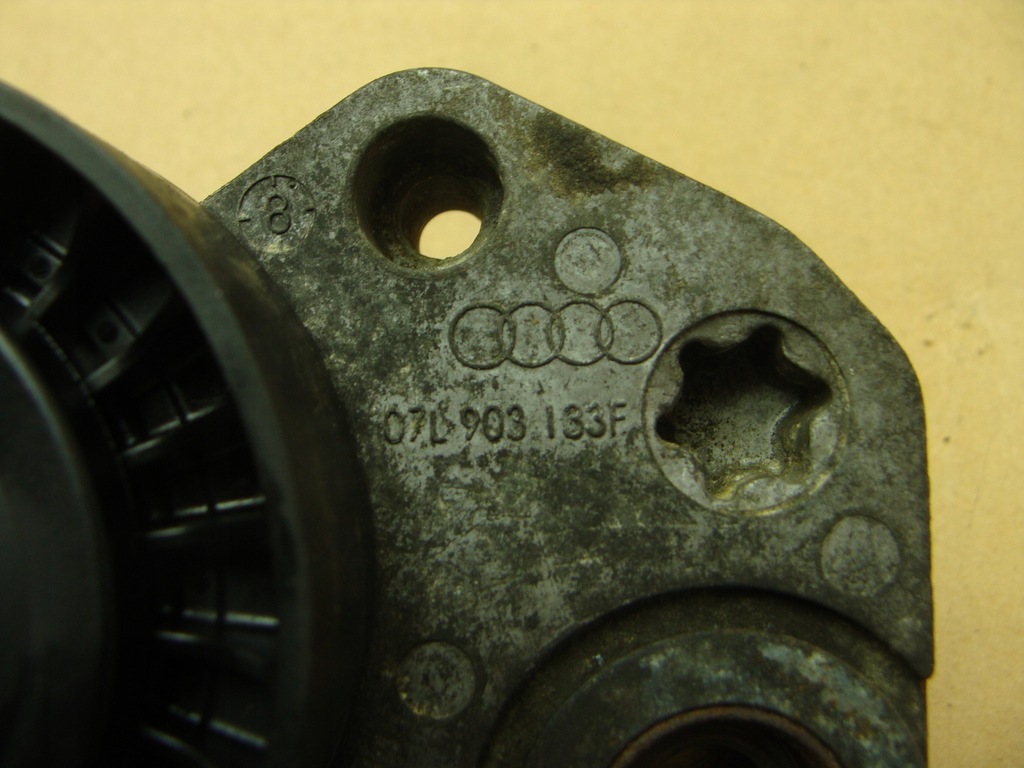 фото №5, Ролик натягувач audi rs6 c6 buh 5.0 v10 07l903133f
