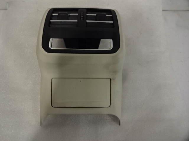 фото №1, Панель кондиціонера обдув задня passat b8