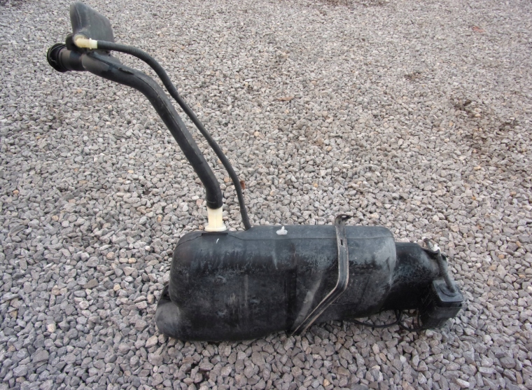 фото №6, Bak бак топлива заливная горловина peugeot 301 1.6 vti