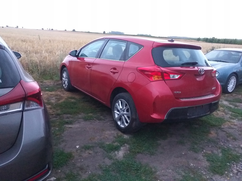 фото №6, Toyota auris ii лоток багажника kombi правое