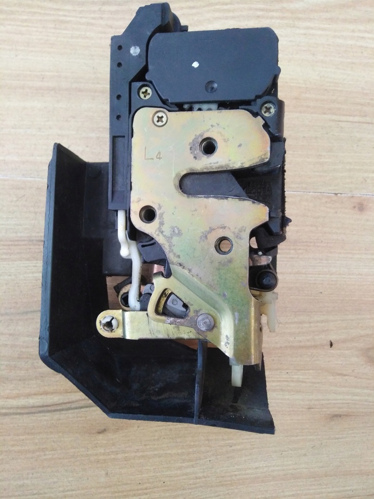 фото №1, Alfa romeo 156 замок дверь левый перед 558