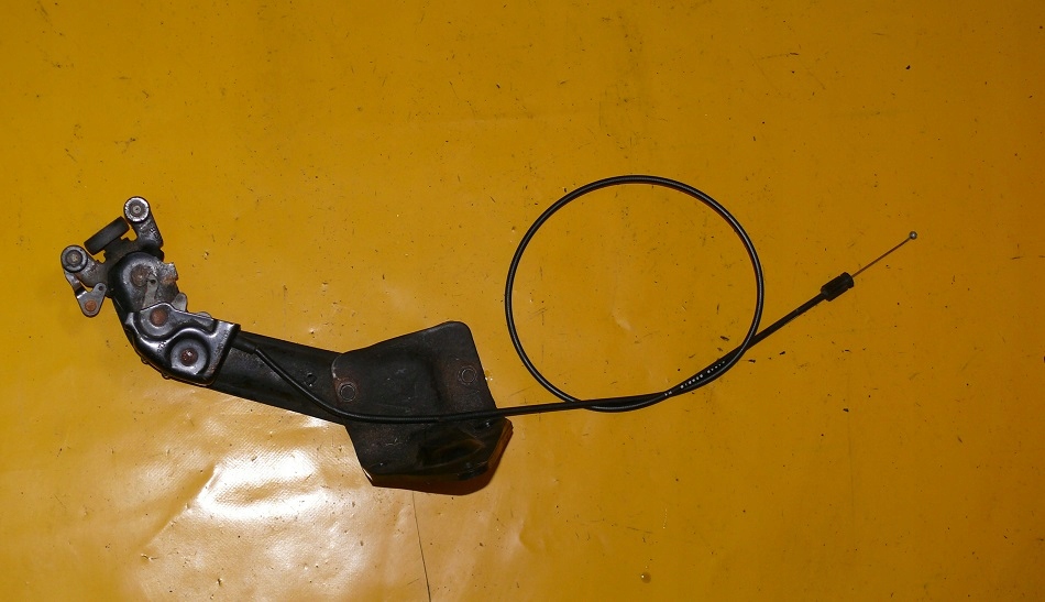 фото №1, Петля трос лівий задня нижній chrysler voyager iv 04