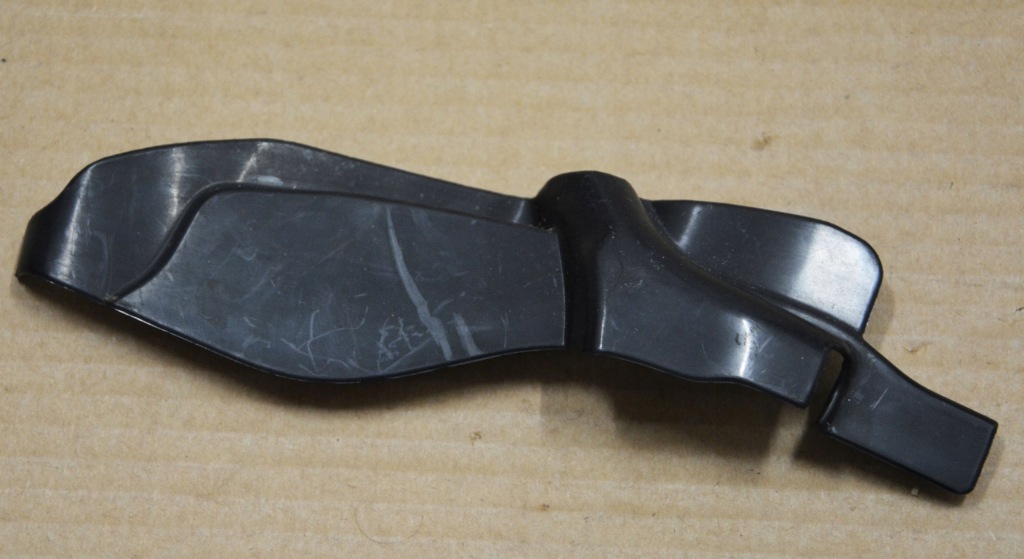 Купити 4h0823316 audi a8 d4 рестайлінг  накладка шарнір капот