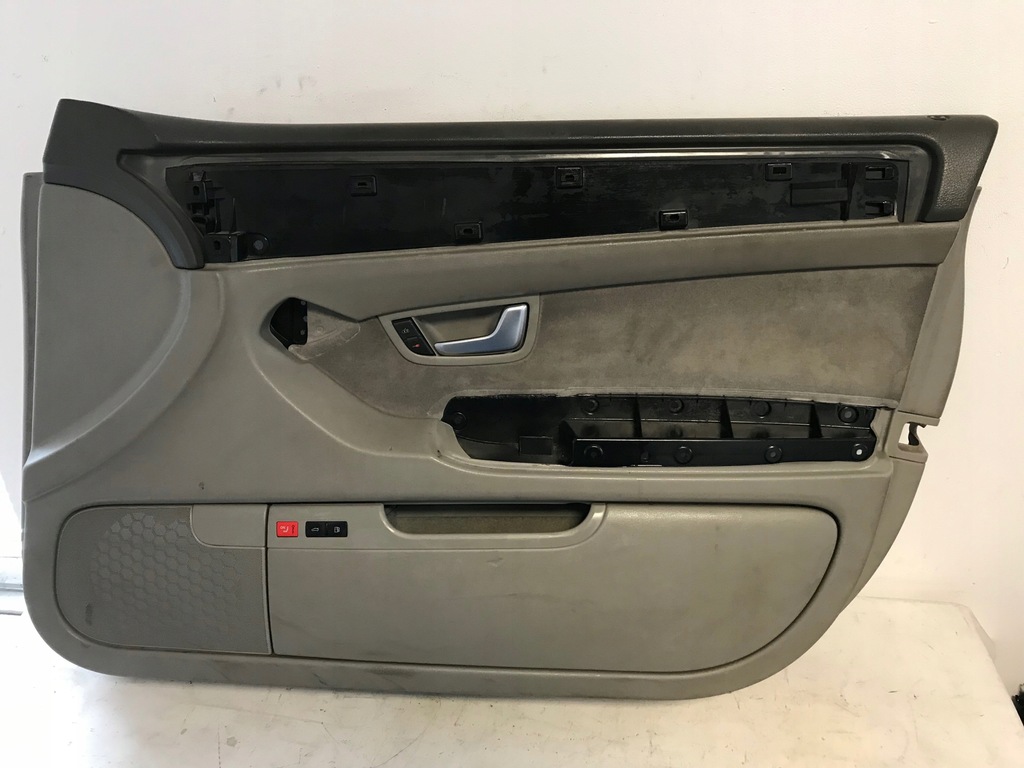 фото №1, Оббивка двері правий перед a8 d3 4e0868016