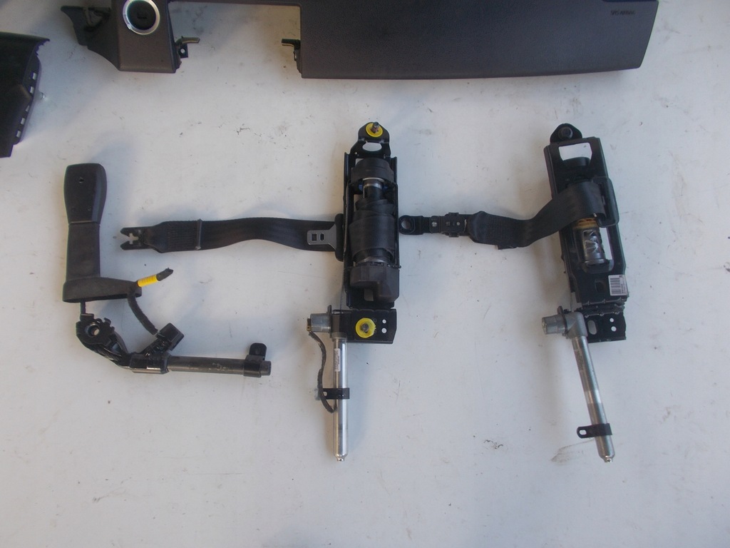 фото №5, Приборная панель подушка безопасности подушки безопасности натяжители volvo v50