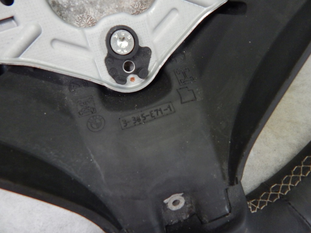 фото №10, Bmw e71 e70 x6 x5 - воздуховод indyvidual pod łop