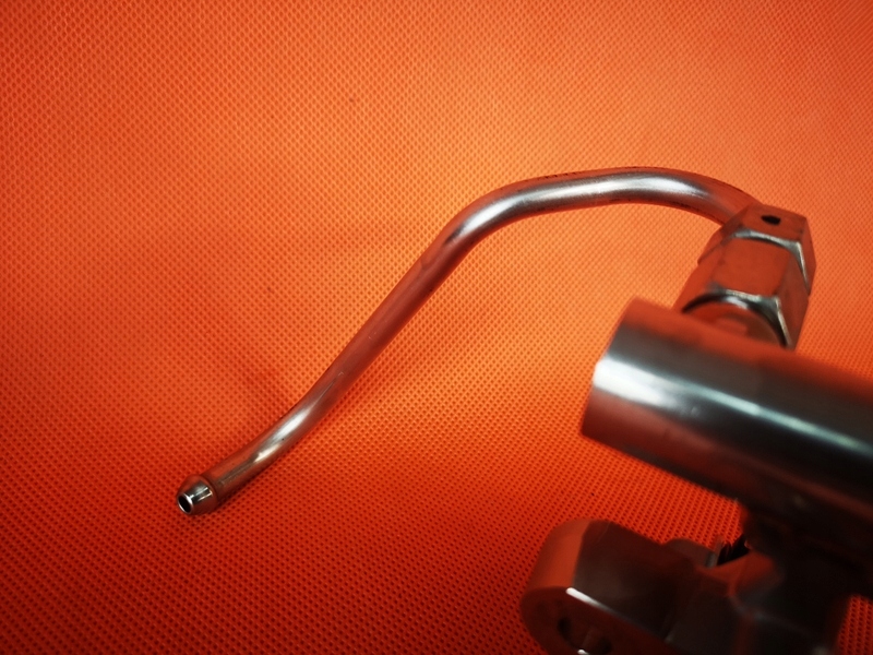 Volvo v40 2017 молдинг форсунки x4 комплект 31478606 / 31478555 Недорого