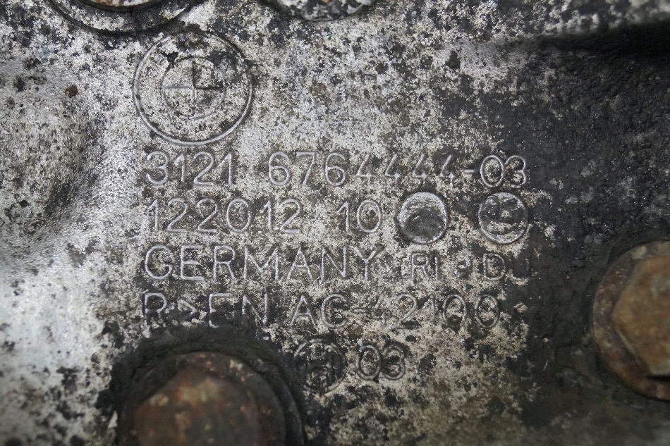 фото №5, Поворотний кулак правий перед 6764444 bmw 1 e87 4-07 2.0 d