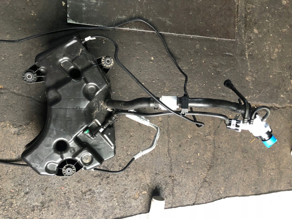 фото №1, Bmw x3 x4 g01 g02 бак scr ad blue 7405816