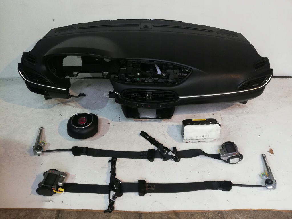 Купити Fiat tipo navi планшет панель приладів панель  подушка безпеки ремені