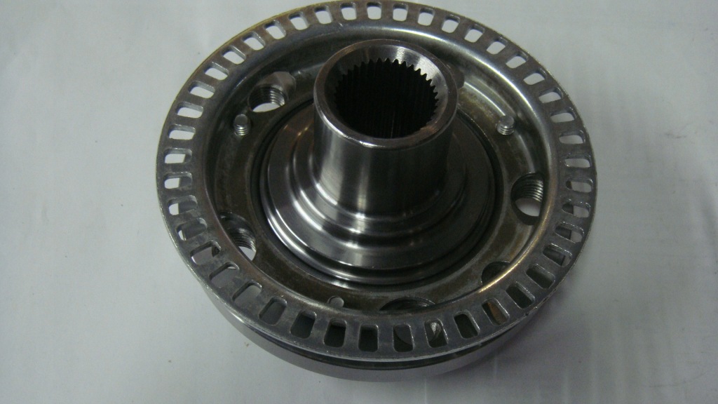 фото №1, Ступиця колеса перед golf iii 1h0407613b