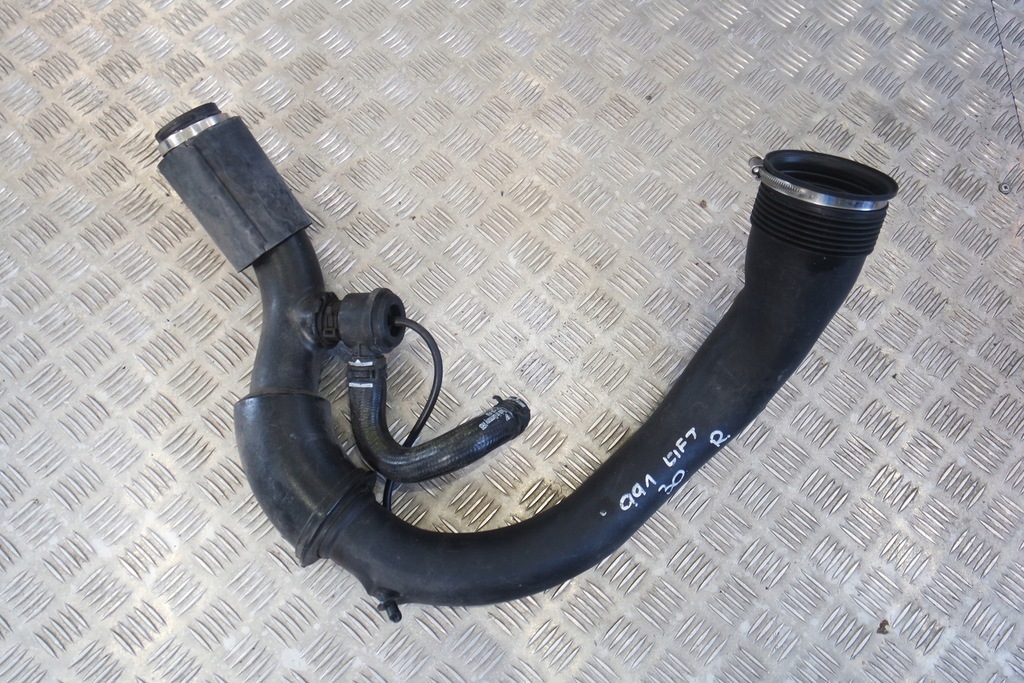 фото №1, Правая труба turbo porsche 991 9p1145942b