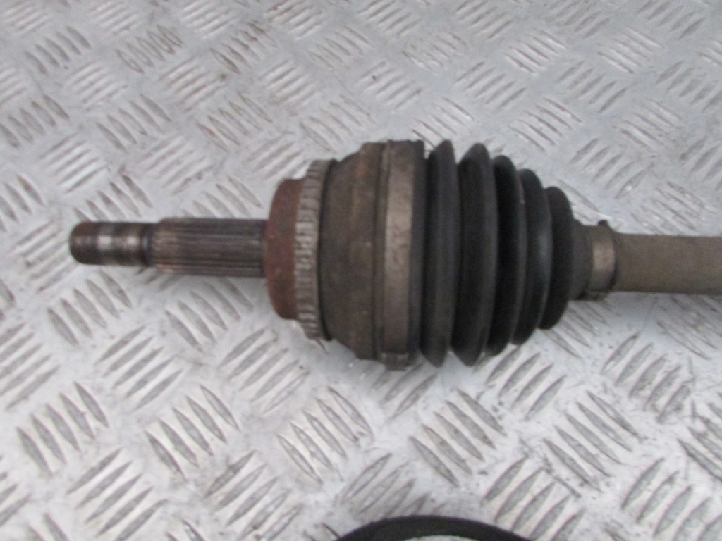 фото №3, Привідний вал ліва короткий 1.8 toyota rav4 02r
