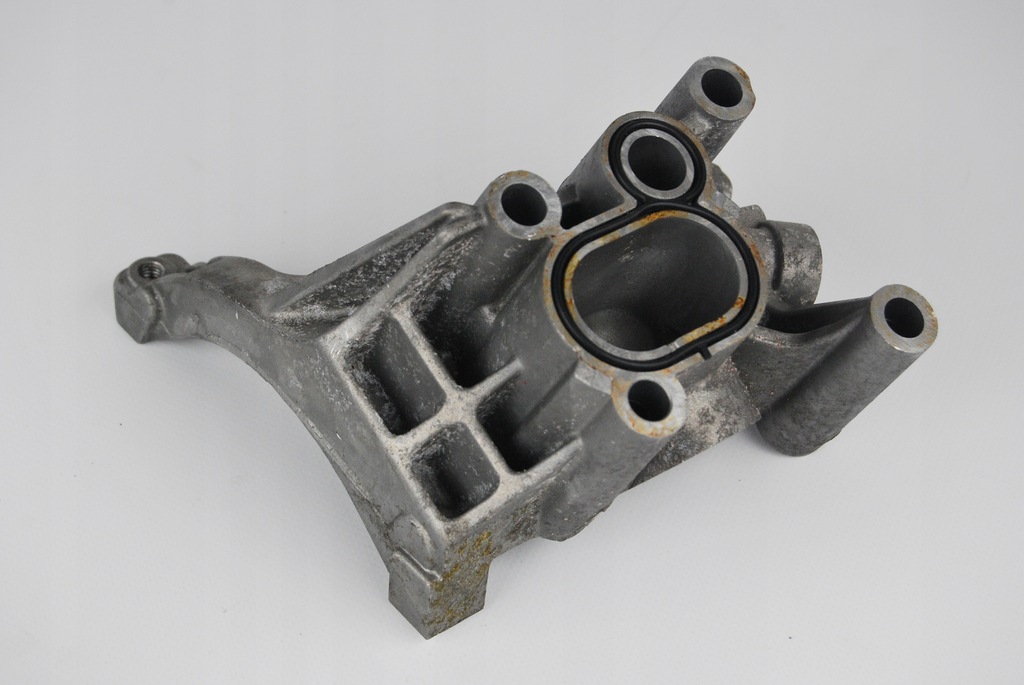 фото №1, Кронштейн компресора audi a4 a5 a6 a7 059145169bm