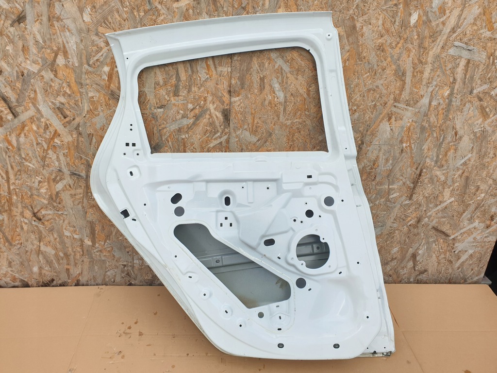 фото №4, Renault zoe дверь левая задние