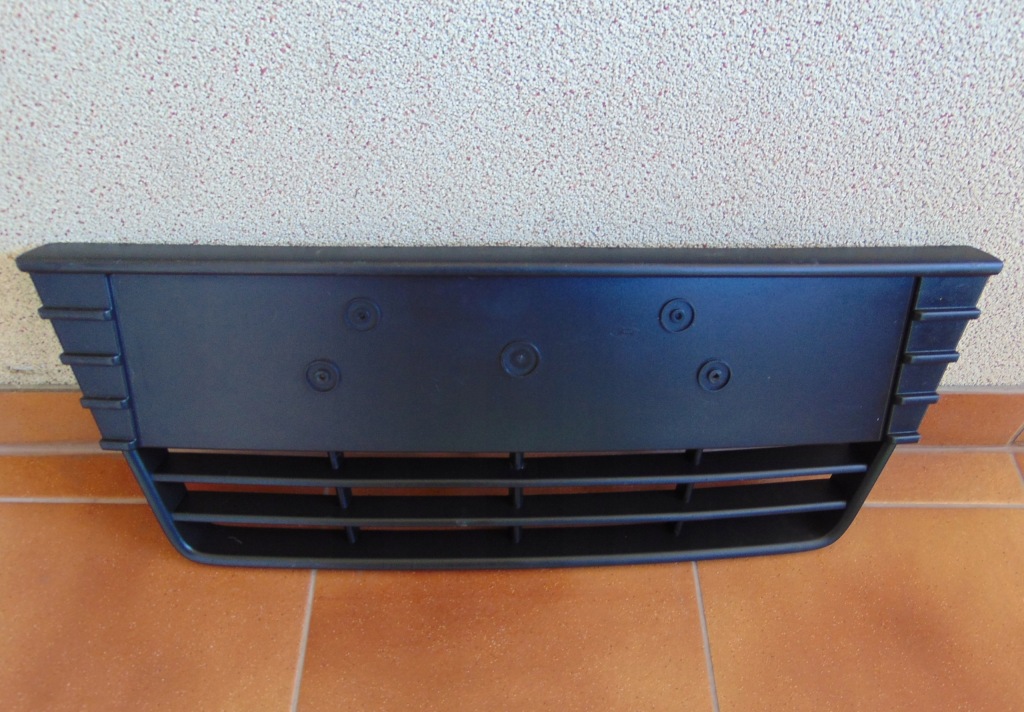 фото №1, Focus mk3 10-14 решітка бампера решітка радіатора bm5117k945a