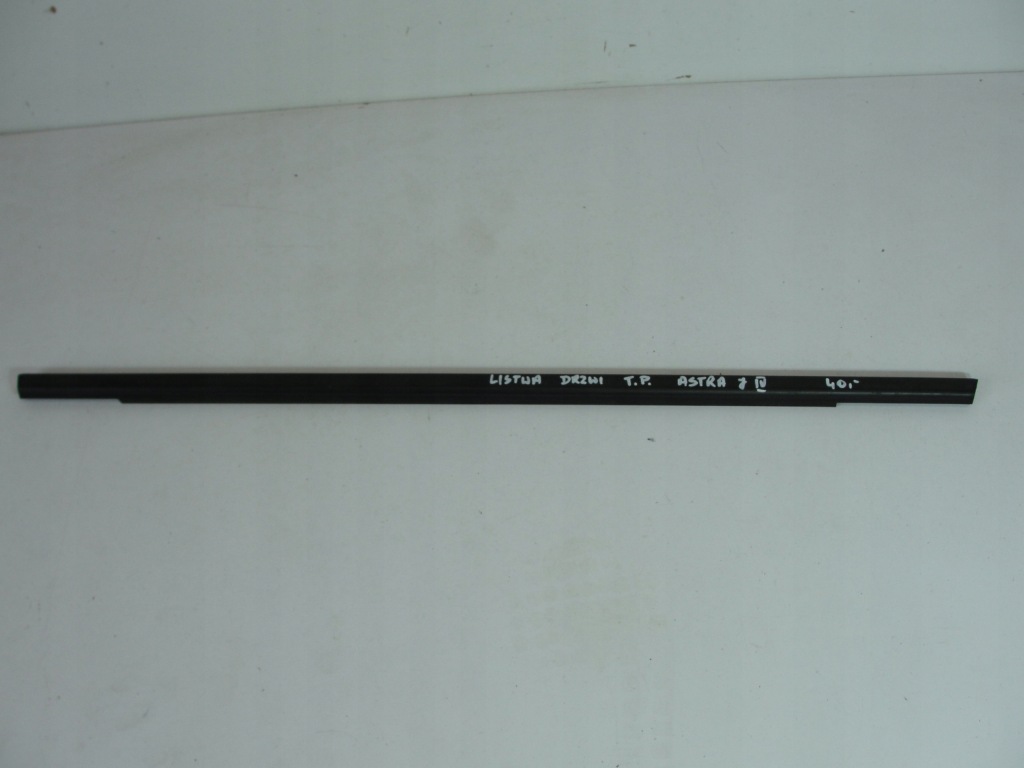 Купити Молдинг ущільнювач задній права opel astra j 13260070