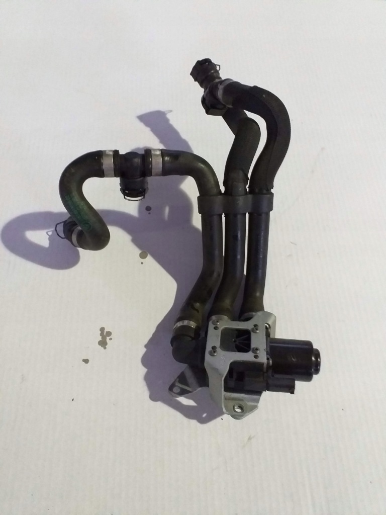 Купити Bmw f15 f16 f25 f26 труба патрубок шланг насос 8573156