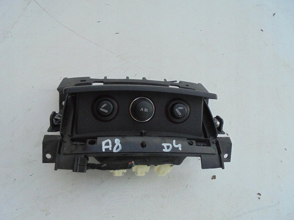 фото №1, Разъём прикуривателя задняя audi a8 d4