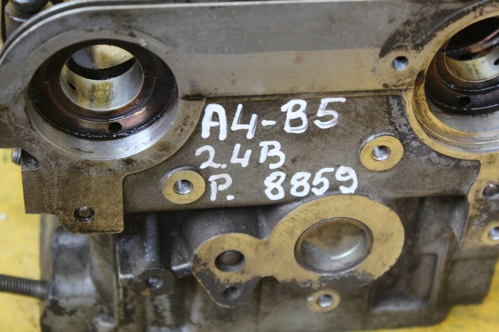 фото №16, Головка права a4 b5 a6 c5 a6 a8 2.4 b 073103373ah