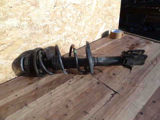 фото №1, Dacia logan ii 14r 0,9 tce амортизатор правый перед