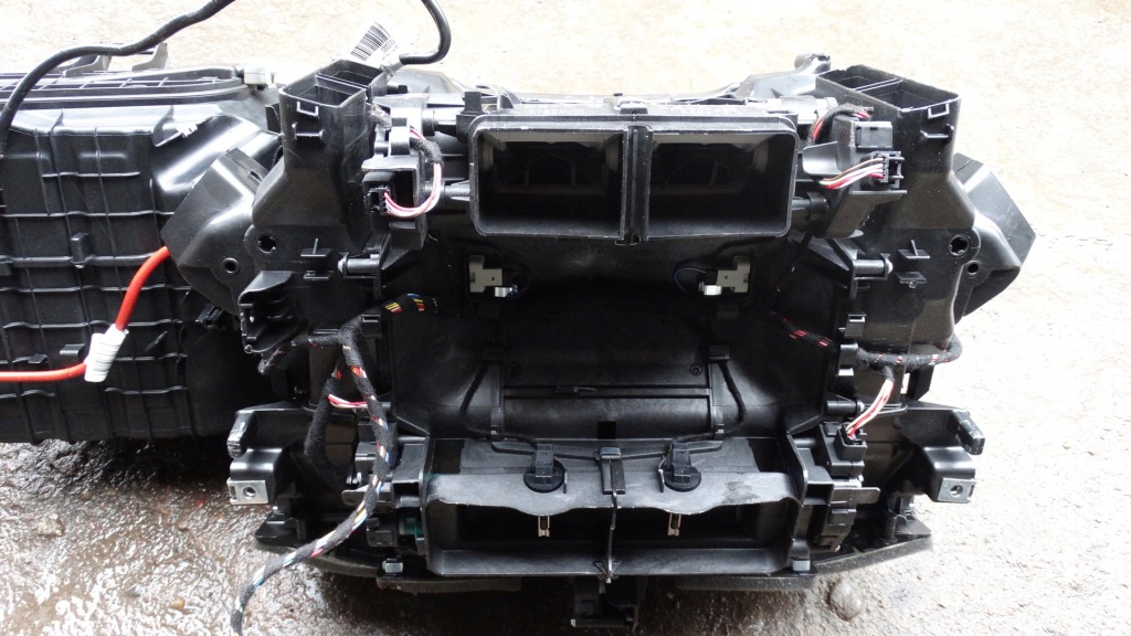 фото №2, Idealna kpl.nagrzewnica 4 strefowa bmw f01 f02 1