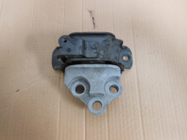 фото №1, Подушка кронштейн двигуна jeep renegade 00519385500