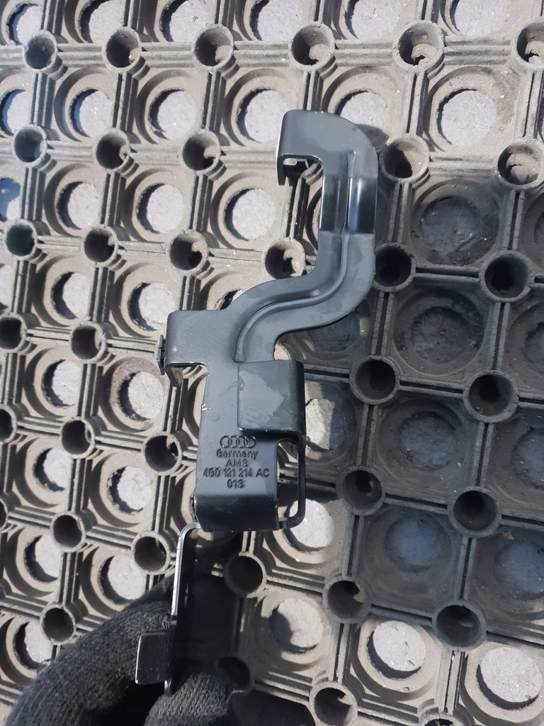 фото №1, Кронштейн audi a6 a7 4g0