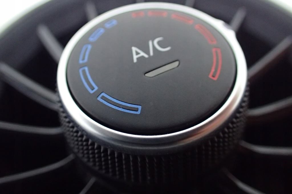 фото №7, Audi tt 8s решётка обдув 8s1820903