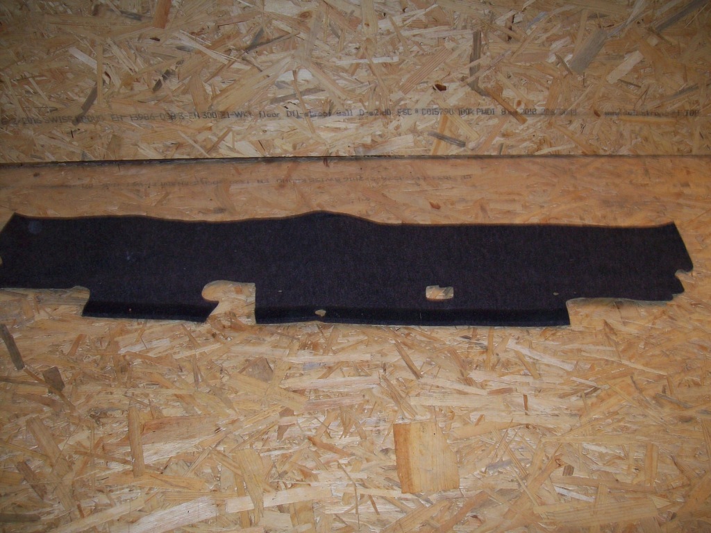 фото №1, Vw new beetle 2,0 8v aqy обивка багажника