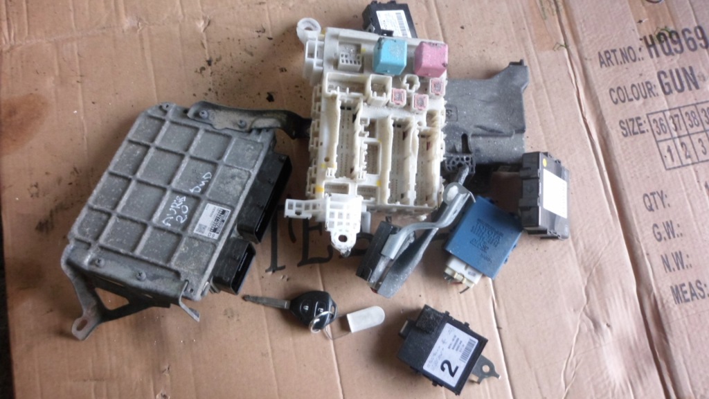 фото №1, Toyota auris i 06-12 2.0 d4d комп'ютер ключ замок запалювання