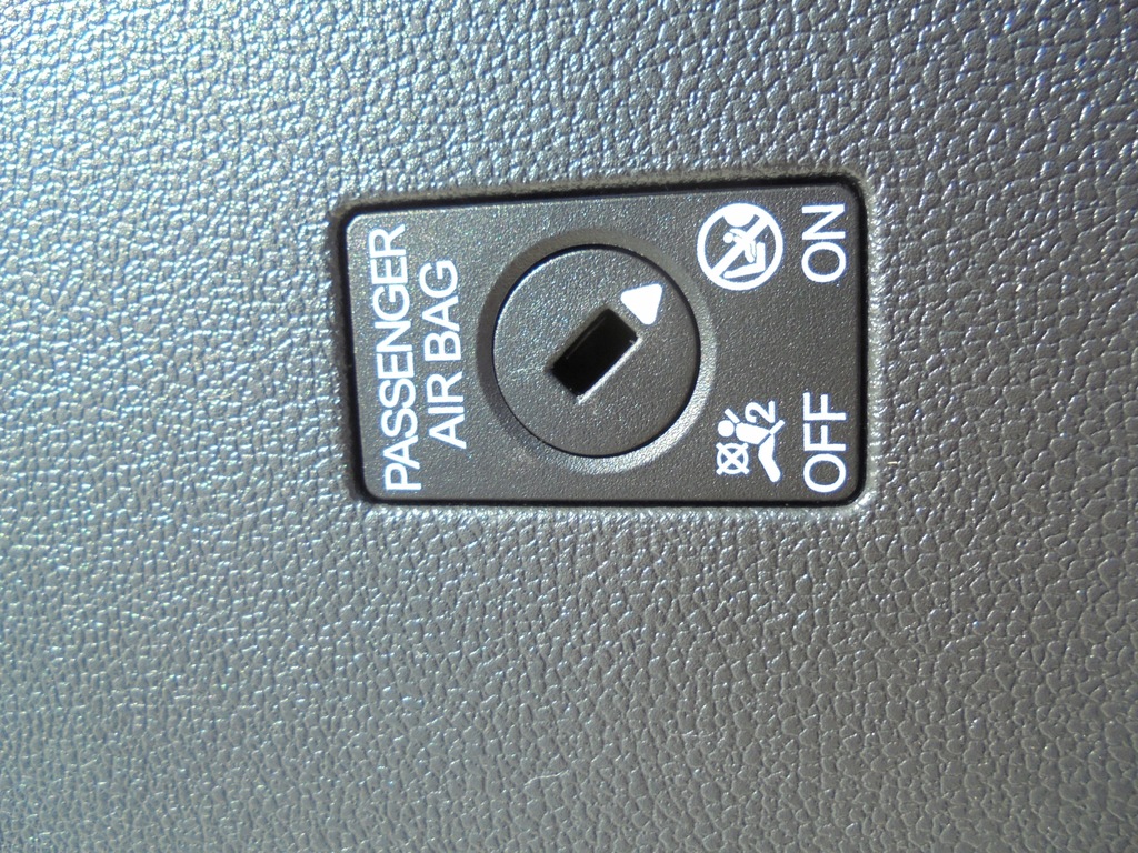 фото №2, Заглушка панели volkswagen оригинальный номер 2ga858248