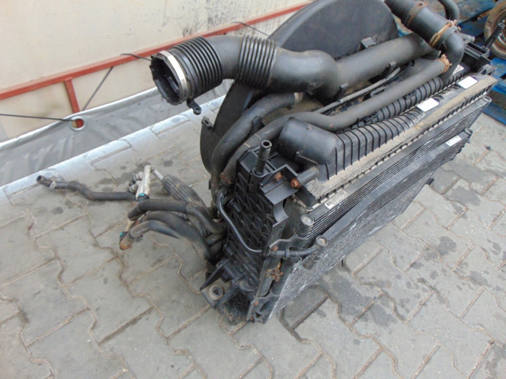Range rover sport l320 3.0 tdv6 комплект радіатор Доставка
