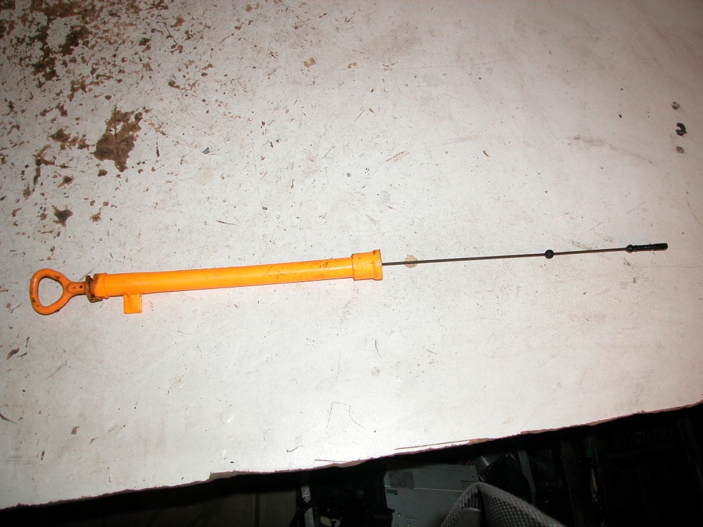фото №1, Vw seat skoda audi щуп щуп оливи 06f115611a