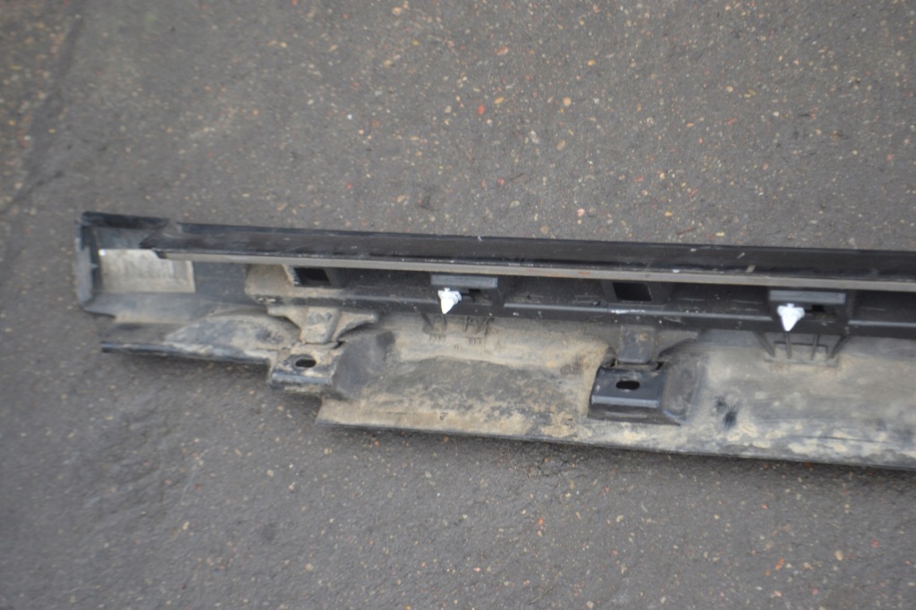 фото №13, Молдинг поріг накладка права vw passat b8 kombi