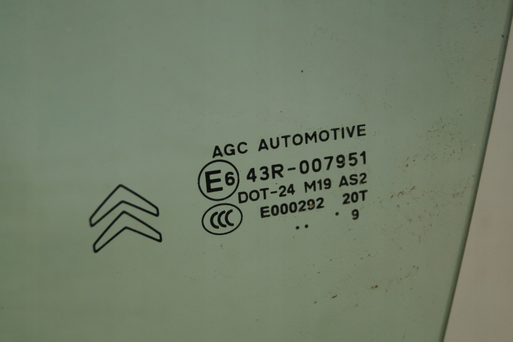 фото №2, Citroen ds3 стекло дверь левая 2009r