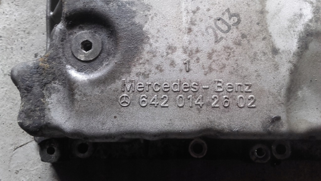 Mercedes 350cdi 08-14r. поддон масляная a6420142502 в Украине