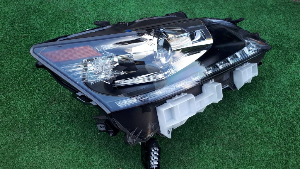 фото №2, Lexus gs bi-xenon+ led лампа передня nowa !!!!