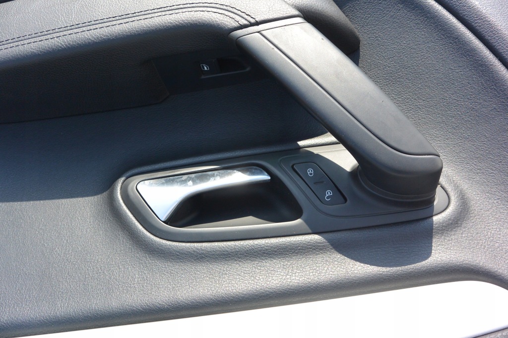 фото №3, Обшивки обшивка обивка дверь задняя vw passat cc kpl