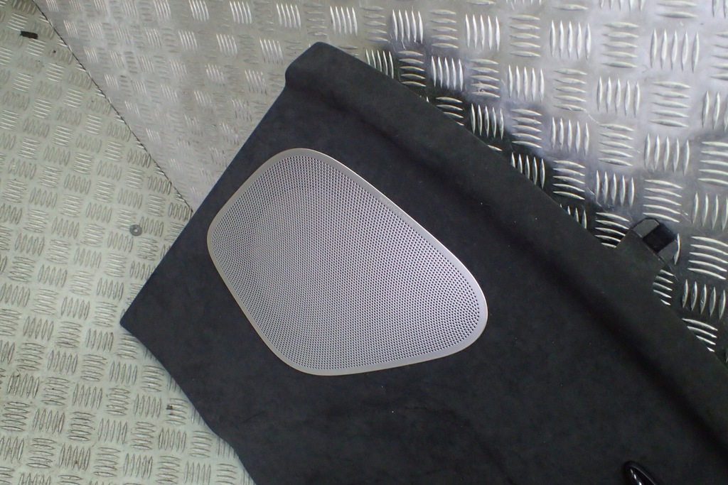 фото №2, Mercedes benz a197 sls полка задняя задняя alcantara