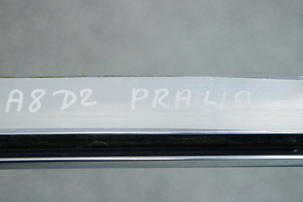 фото №6, Audi a8 d2 молдинг дахова дах права 4d0853704b
