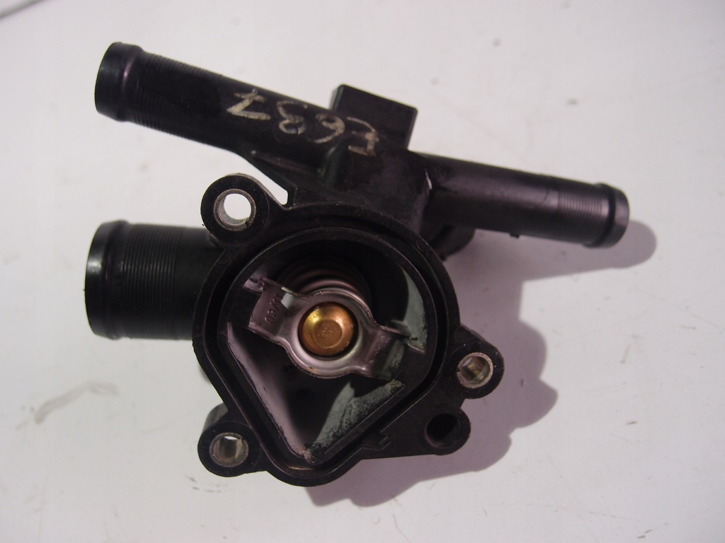 фото №3, Корпус термостата renault 2.3 dci 8200978549