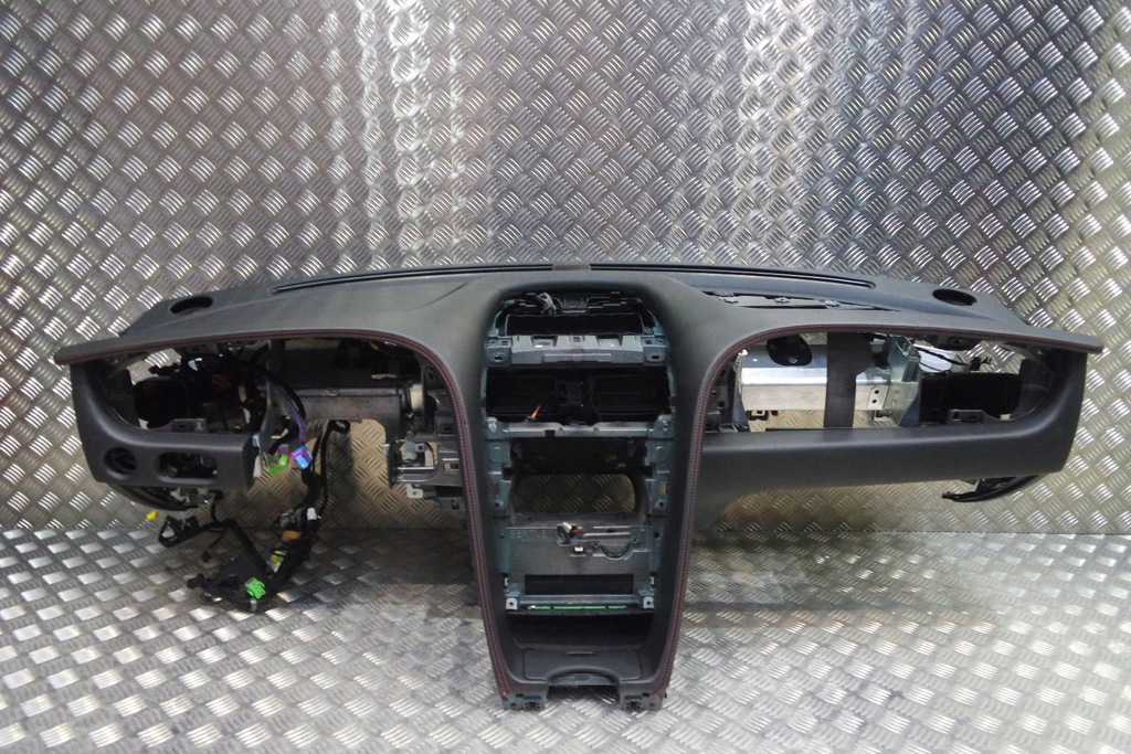 фото №8, Bentley gt gtc 2011- панель приладів консоль шкіра czarna