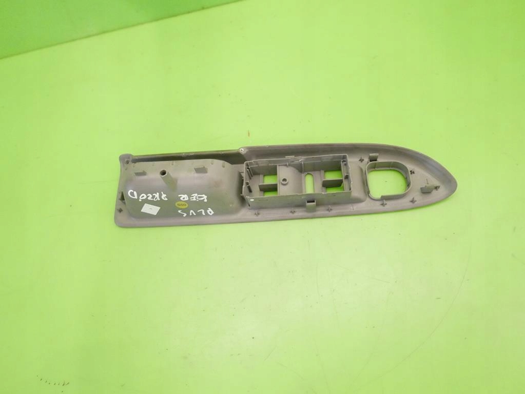 фото №8, Ручка кронштейн дверь левая перед vw golf plus 04-08